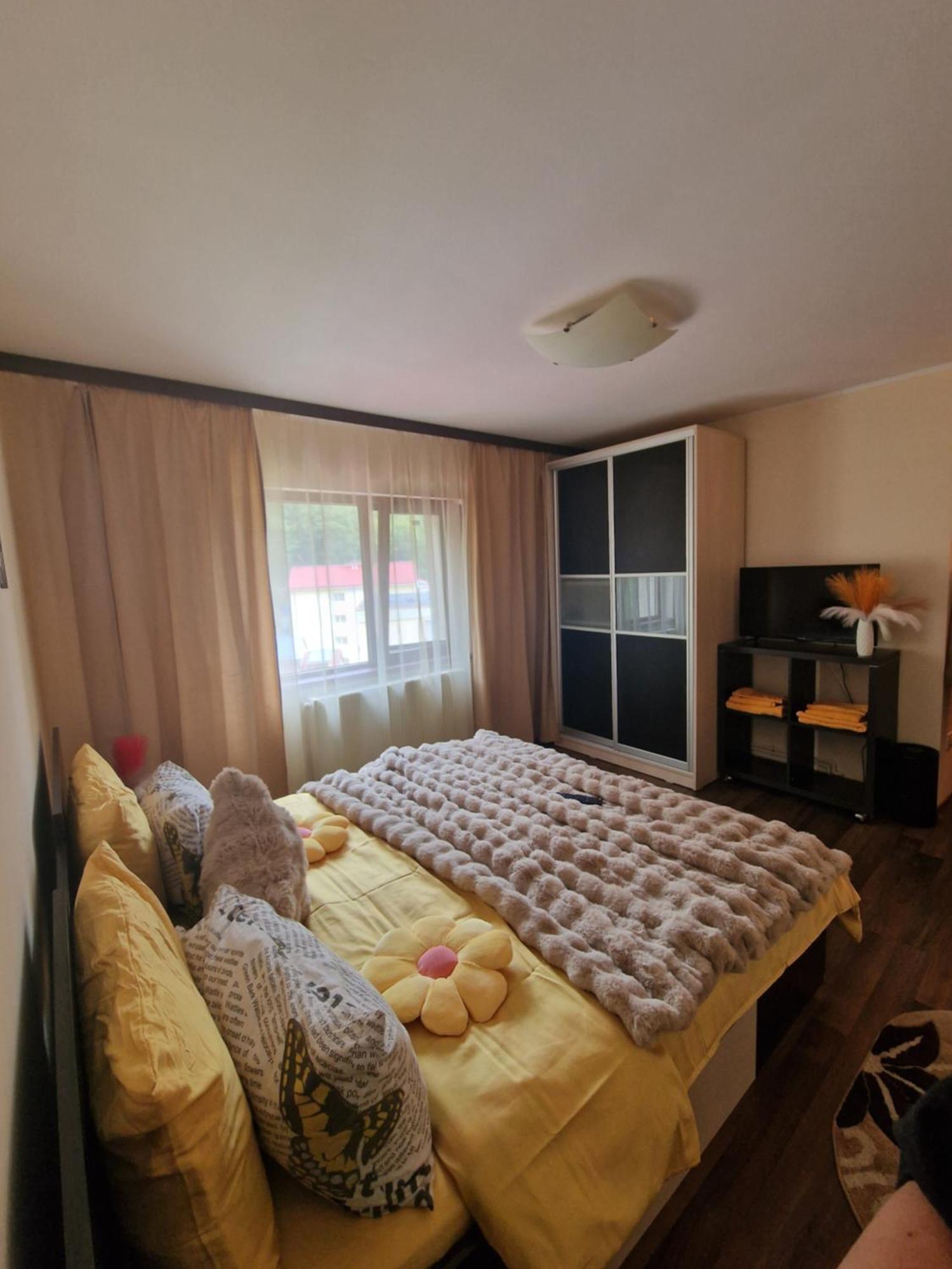 Apartament Red & Yellow سلانيك مولدوفا المظهر الخارجي الصورة