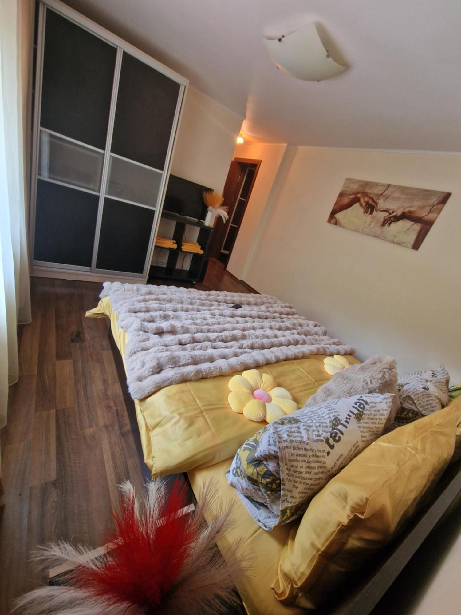 Apartament Red & Yellow سلانيك مولدوفا المظهر الخارجي الصورة