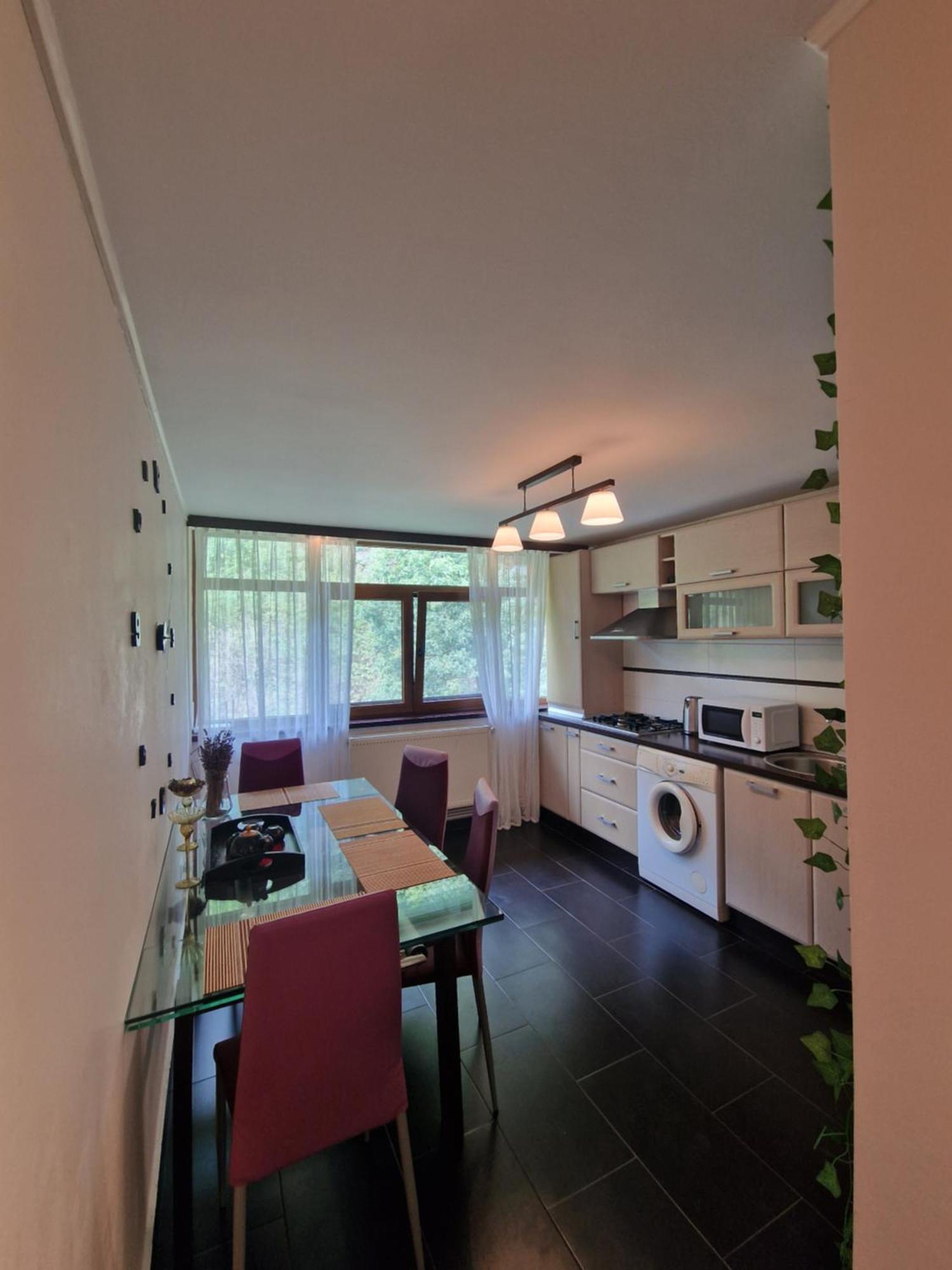 Apartament Red & Yellow سلانيك مولدوفا المظهر الخارجي الصورة
