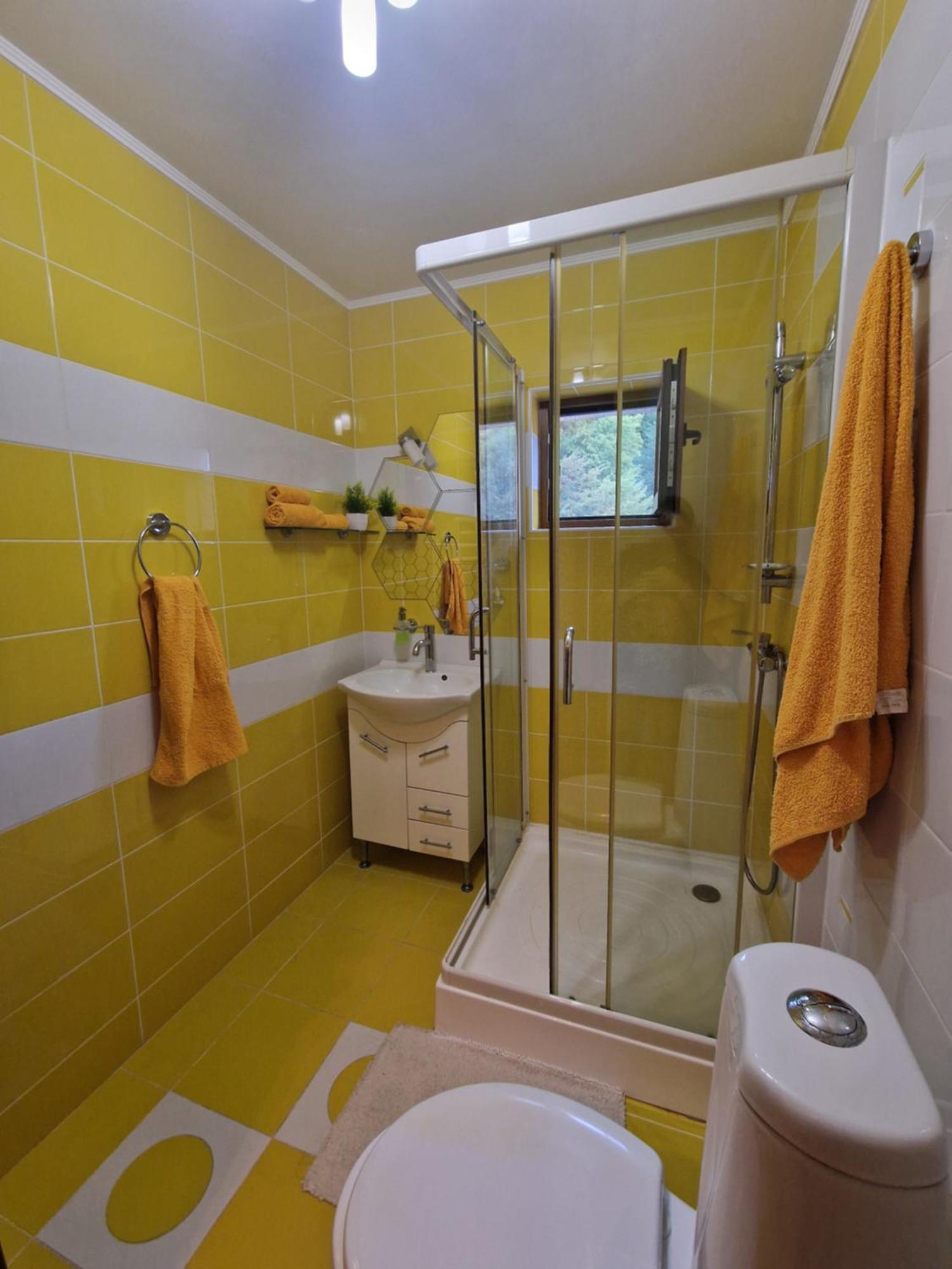 Apartament Red & Yellow سلانيك مولدوفا الغرفة الصورة