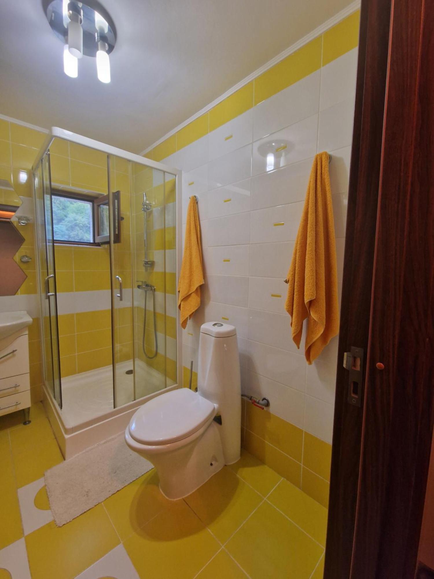Apartament Red & Yellow سلانيك مولدوفا المظهر الخارجي الصورة